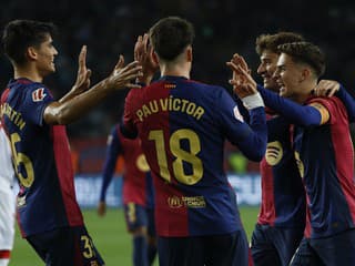 Slovenské duo v Španielsku oslavuje, Barcelona s debaklom proti Seville