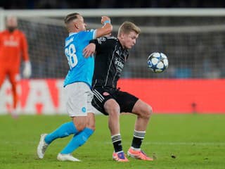 Slavia schytala lekciu od Arsenalu, Neapol s Lobotkom si vylámal zuby na obrane súpera