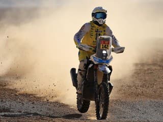 Zdravie je prvoradé a Dakar zradný: Zranený Svitko po nehode odstúpil z pretekov!