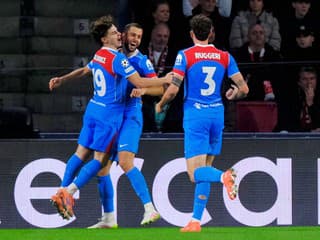 VIDEO Hancko v Lige majstrov gólom pomohol k obratu Atlética, Slavia v Anglicku s tvrdou lekciou