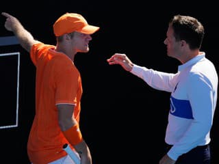 VIDEO Hádka tenistu s fanúšikmi: Jasali, keď si podvrtol členok, na konci im to spočítal