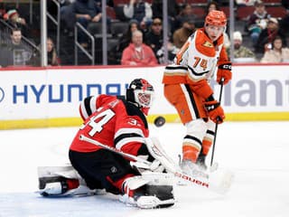 Devils víťazia aj bez hviezdneho obráncu: Aj napriek Nemcovej absencii s prehľadom vyhrali