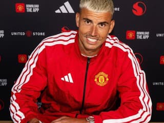 FOTO Skvelý deň pre neho i krásnu rodinku: Manchester United získal nového brankára