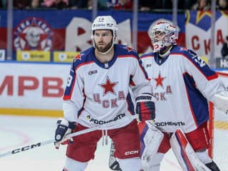 VIDEO Dronové útoky v Rusku ukončili duel KHL, Čajkovský gólom pomohol Traktoru k výhre