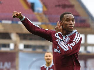 Manchester s prvým sklamaním v Premier League: Aston Villa bola nad ich sily
