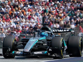 Motoristický sviatok blízko našich hraníc: Russell ovládol Veľkú cenu Rakúska spôsobom štart - cieľ