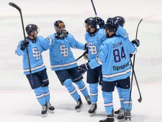 Slovan uhájil prvé miesto vysokým víťazstvom: Dukla je absolútne z formy