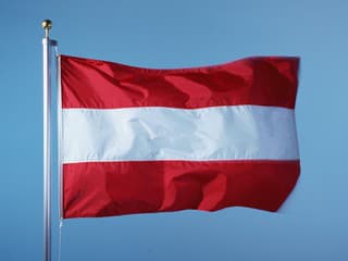 Historická účasť medzi elitou s trpkou príchuťou? Viaceré opory zvažujú bojkot