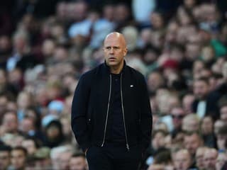 Šokujúci koniec v Anglicku: Liverpool prepustil Slota, na lavičku mieri nečakaný favorit