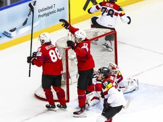 MS V HOKEJI 2025 Krutý koniec Rakúska: Švajčiari ho domov poslali s debaklom a zahrajú si o medaily