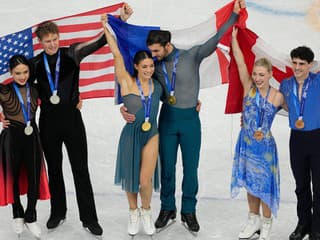 ZOH 2026 Američania sa nevedia zmieriť s prehrou: Vinia z nej rozhodcov a spísali petíciu