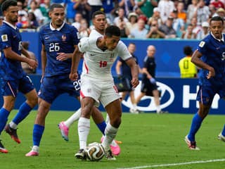 MS VO FUTBALE 2026 Zápas, ktorý nikto nechcel hrať, priniesol historické šialenstvo: Najúchvatnejší duel