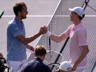 VIDEO Úžasná dvojhodinová bitka a kolaps v tajbrejku: Finále v Indian Wells bolo tenisovým kinom