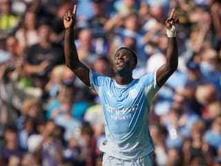 Manchester City predviedol veľký obrat v závere, Aston Villa dostala nečakaný debakel