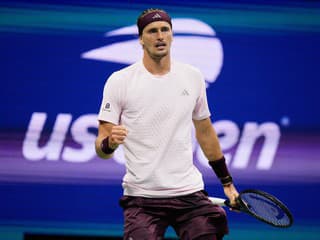 Opäť stratil milión cenných síl: Zverev potreboval na postup drámu a tuhých päť setov
