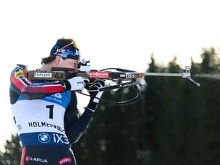 Nádherný súboj Laegreida s Perrotom až do finišu: Nórsky biatlonista si pripisuje double