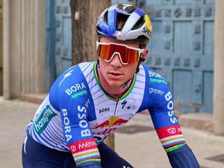 Mysleli ste si, že je to prvoaprílový žart? Pogačarovi pribudla obrovská konkurencia