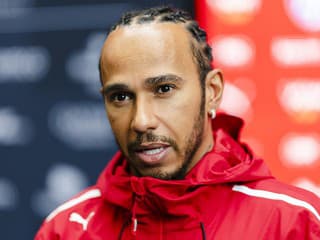 Lewis Hamilton je opäť zamilovaný: Srdce mu mala ukradnúť jedna z najznámejších žien sveta