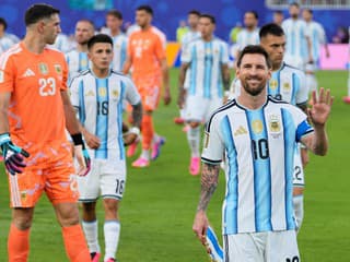 MS VO FUTBALE 2026 Messi mal byť vylúčený: Alžírsko podalo protest proti výkonu rozhodcu