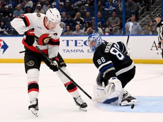 VIDEO Tkachuk neostal svojej povesti nič dlžný: Za kuriózny faul zo striedačky dostal pokutu