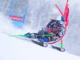 Hviezda zo Zélandu znovu nedala šancu konkurencii, Shiffrinová mimo pódia sa nestačila diviť