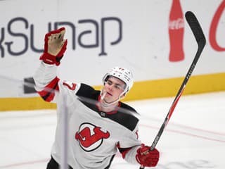 VIDEO Nemec siedmym gólom sezóny ukončil sériu prehier Red Devils, Slafkovský a Dvorský bez bodu