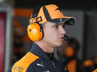 FOTO Hviezdy F1 vyrazili na Ligu majstrov: PSG spojil nezmieriteľných rivalov, Norris šokoval v Lisabone