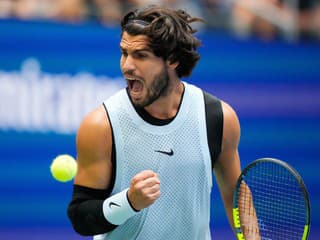 VIDEO Alcaraz na US Open kráča za obhajobou titulu, pre Medvedeva sa turnaj skončil