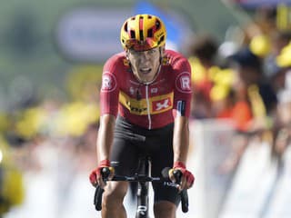 V hoteli našli prach, pavučiny a plesne: Bratská dvojica zvolila na Tour de France netradičný nocľah
