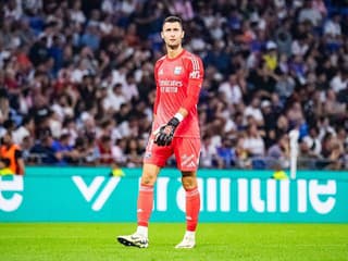 VIDEO Dominik Greif hrdinom v Lyone: Slovák zneškodnil penaltu, Čech rozhodol o výhre