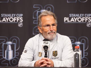 Postup do finále oslávili škandálom: Vegas a Tortorella dostali od NHL tvrdú ranu