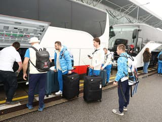 ZOH 2026 Slovenskí hokejisti pricestovali na Slovensko: Kelemen zhodnotil turnaj pozitívne