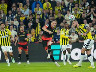 Škriniar žiaril s páskou aj asistenciou: Jeho Fenerbahce v závere šokovala pražská Slavia