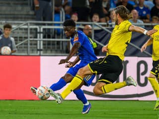 Slovan s výbornou domácou odvetou: Belasí zvíťazili aj v druhom zápase a sú v play-off!