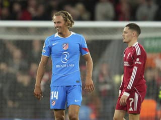 Hancko z lavičky sledoval infarktový záver na Anfielde, Thuram sa postaral o výhru Interu