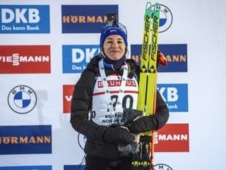 VIDEO Absolútna paráda! Bátovská Fialková na pódiu, Kapustová trafila 20/20 a dosiahla životný výsledok