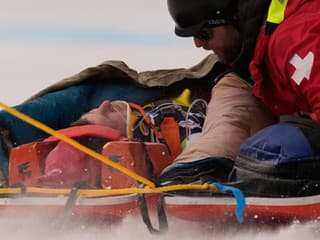 FOTO Hrozivý pád, po ktorom stuhla krv v žilách: Slovinec zostal po náraze v bezvedomí