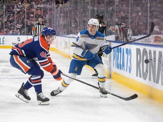 VIDEO Ťažký večer pre Dvorského a jeho spoluhráčov: St. Louis pocítilo hrubú silu Edmontonu