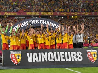 Neuveriteľný triumf Lensu, PSG zdolal aj napriek červenej karte: Hrali sme naozaj srdcom