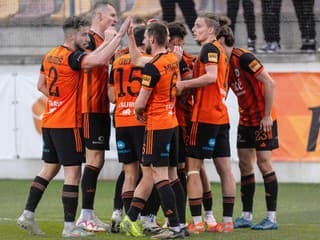 Tlak na Slovan sa stupňuje: Zverenci Vladimíra Weissa opäť zaváhali a Dunajská im už dýcha na chrbát