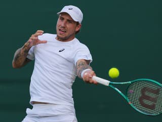 Bizarná stopka pre slovenského tenistu: Molčana na Wimbledone nezastavil súper, ale tma