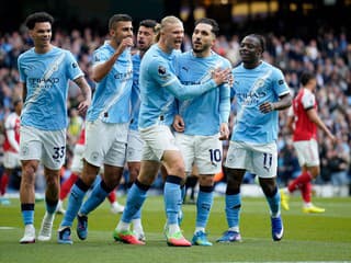 Reklama na futbal a magický boss Cherki: Boj o anglický titul sa poriadne zdramatizoval