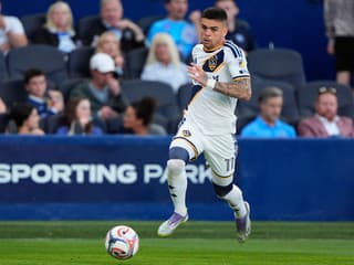Futbal píše nový precedens: Po tvrdom faule prišiel trest, aký nemá obdobu