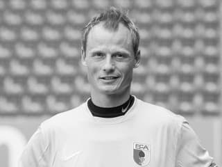 Tragédia u našich susedov: Bývalý gólman Arsenalu a Juventusu zahynul pri autonehode