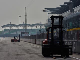 Trať, ktorú všetci milujeme: F1 sa po rokoch vracia na Sepang, riziko dažďa a špecifický názov podujatia