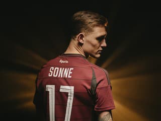 Sparta predstavila posilu z Premier League: Na hosťovanie prichádza spoluhráč Martina Dúbravku