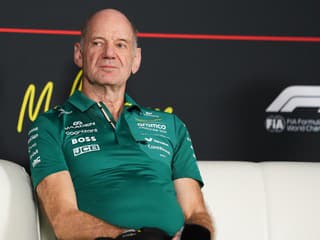 Škatule, hýbte sa: Newey by mal po pár mesiacoch skončiť ako šéf Aston Martinu