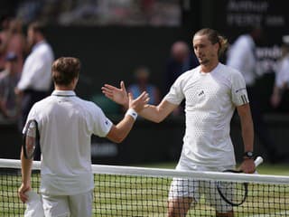 VIDEO Úspech, o akom sa mu ešte nedávno ani nesnívalo: Zverev si zahrá finále Wimbledonu!