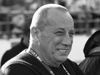 Šokujúca tragédia: Bývalého klubového prezidenta zastrelili na pohrebe jeho matky