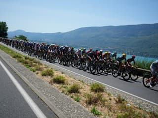 Narušený odpočinok hviezd na Tour de France: UCI obhajuje nočné antidopingové kontroly